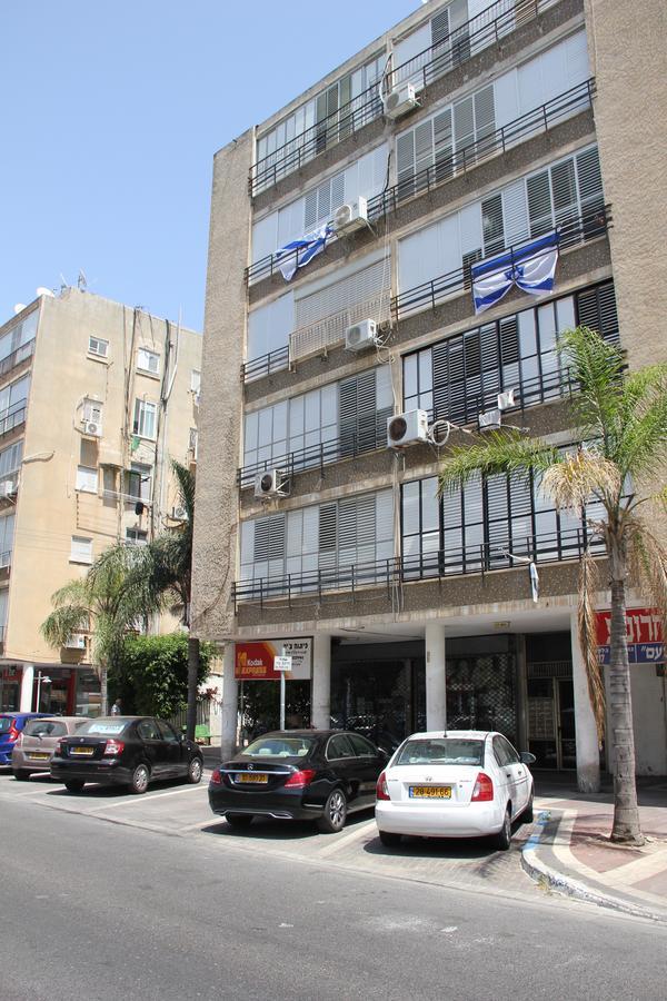 Apartment Dinara Bat Yam Exterior foto