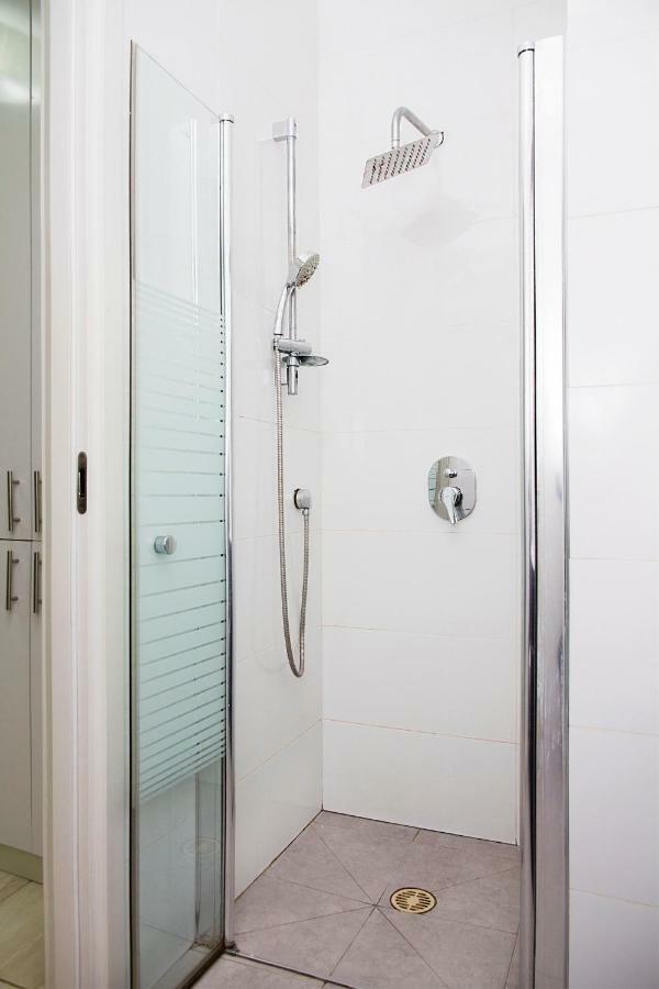 Apartment Dinara Bat Yam Exterior foto