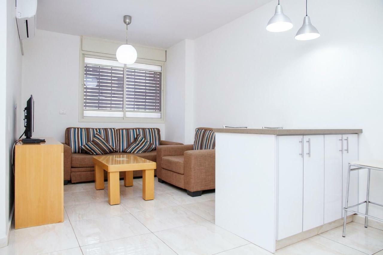 Apartment Dinara Bat Yam Exterior foto