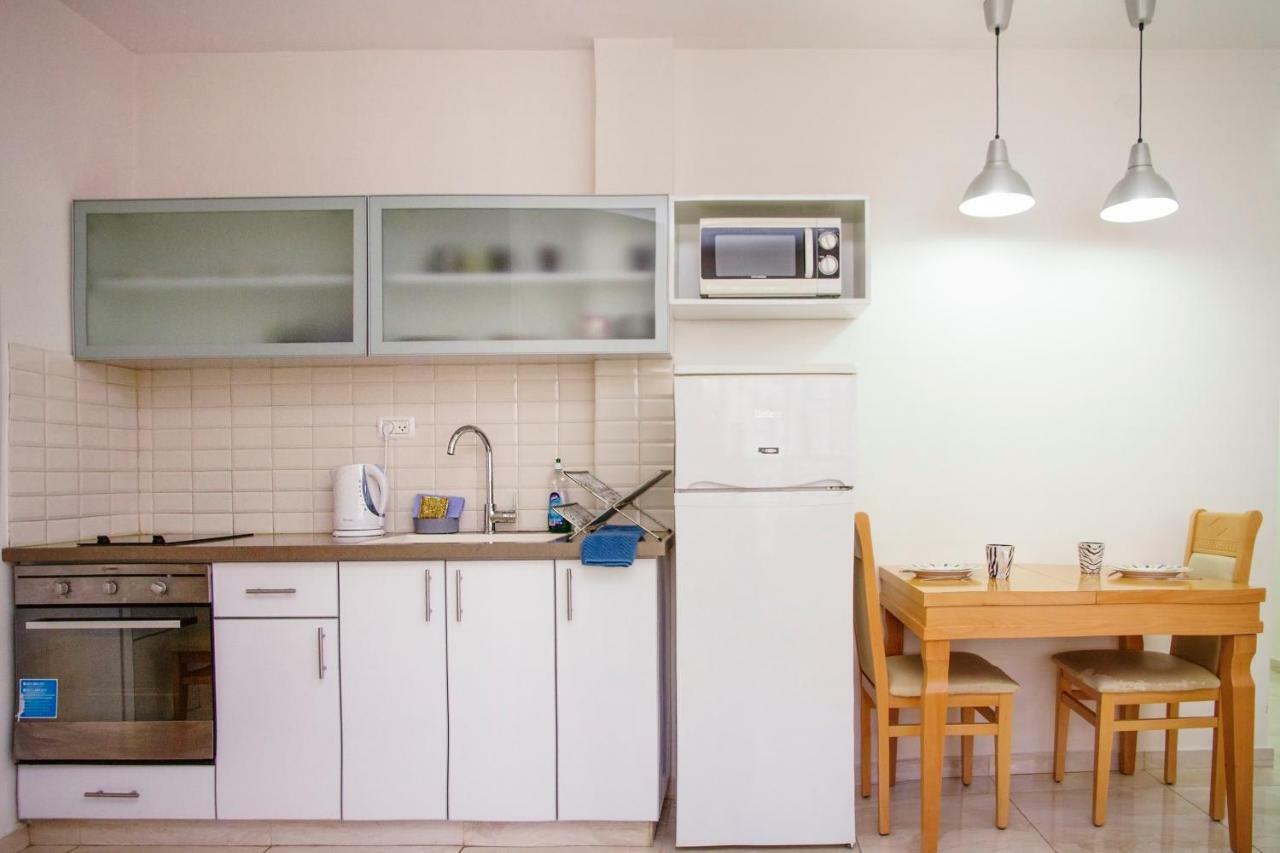 Apartment Dinara Bat Yam Exterior foto