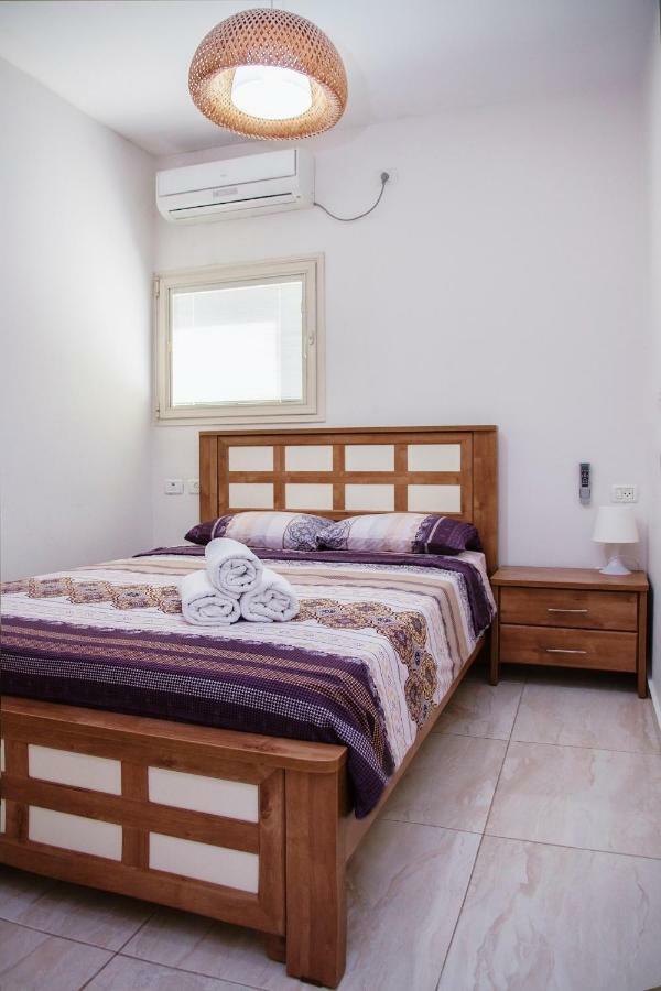 Apartment Dinara Bat Yam Exterior foto