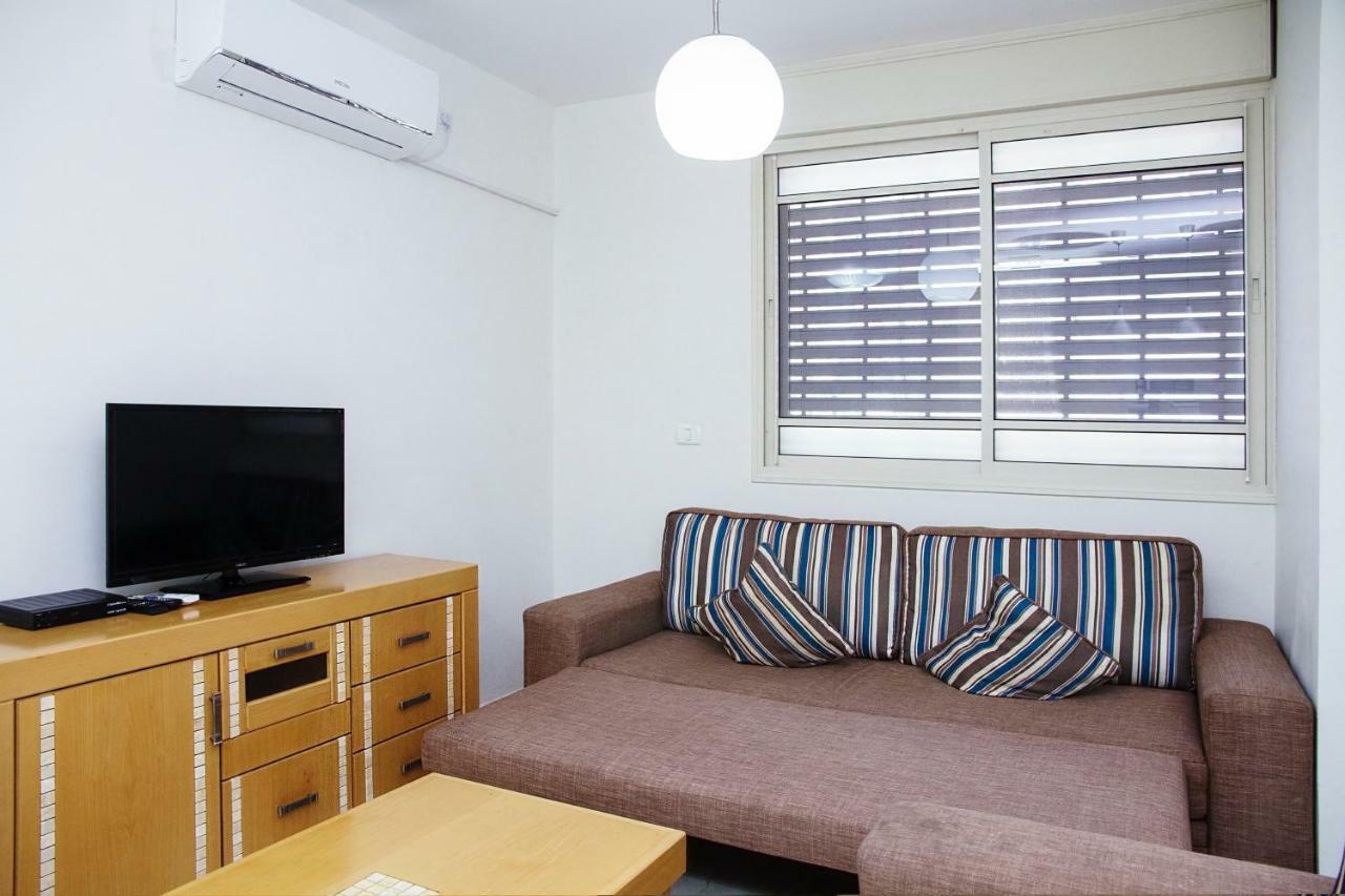 Apartment Dinara Bat Yam Exterior foto